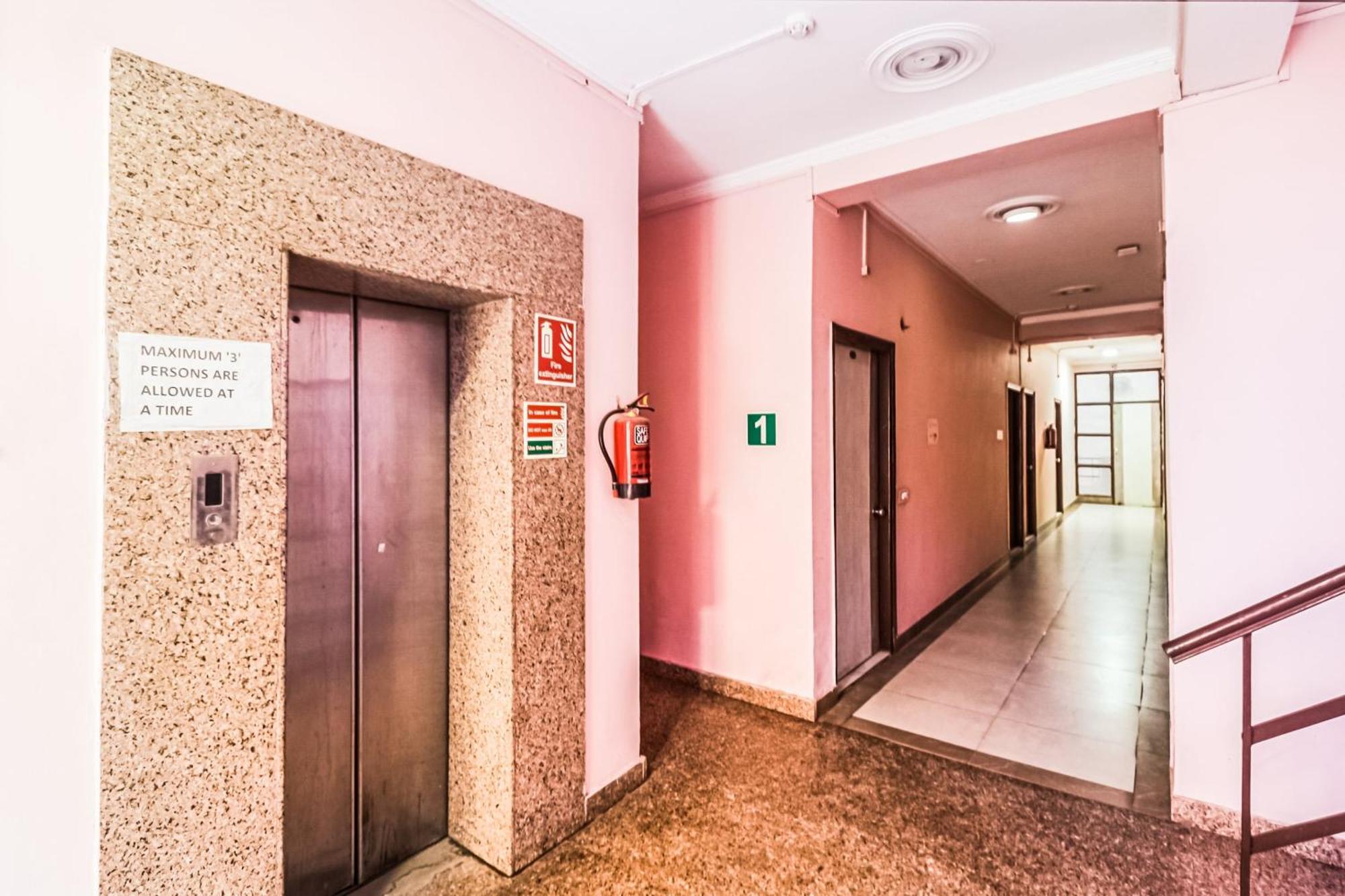 Hotel O Avni Residency Gurgaon Zewnętrze zdjęcie